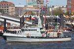 MHV 909 SPEDITOEREN; Eigner/Betreiber: Marine Dänemark; Aufnahmeort: Elbe/Hafen Hamburg, Deutschland; Datum: 10.05.2015; Info: (MMSI: 219000179).