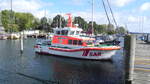 Das Seenotrettungsboot  CASPER OTTEN , MMSI 211362540, am 03.10.2022 im Hafen von Lauterbach/MV, gehört zur 9,5-Meter-Klasse der Deutschen Gesellschaft zur Rettung Schiffbrüchiger (DGzRS). Seit April 2017 ersetzt sie das 8,5 Meter lange Seenotrettungsrettungsboot PUTBUS in Lauterbach auf der Ostseeinsel Rügen. Gebaut wurde das Schiff bei Schweers in Bardenfleth (heute Lürssenwerft)
