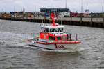 Seenotrettungsboot  Hans Dittmer  erreicht den Norddeicher Osthafen.