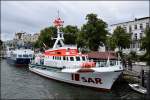 Der Seenotkreuzer  Arkona  der DGzRS liegt am 21.06.14 im Alten Strom in Warnemünde.  