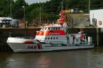 Der Hermann Rudolf Meyer ist ein Seenotkreuzer der DGzRS. Da dieses Schiff das erste der 23,1 Meter Klasse ist, heit die gesamte Klasse auch  Meyer -Klasse. Der Einsatz erfolgt von Bremerhaven aus. Aufgenommen am 30.05.2008