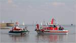 Kurz nach der Taufe legte das neue Seenotrettungsboot PETER HABIG (rechts) zu Film- und Fotoaufnahmen ab. Die Aufnahmen wurden vom Tochterboot JOHANN FIDI des Seenotrettungskreuzers BERNHARD GRUBEN gemacht. Wilhelmshaven, 18.05.2019