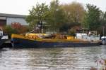Das Schiff Buschhardt im Nordhafen Hannover. Welche Funktionen die Aufbauten haben ist mir aber leider nicht bekannt. Am 24.Oktober 2009.