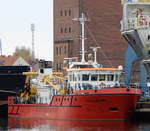 Das 32m lange Boot der Gewässeraufsicht STRELASUND am 25.10.19 in Stralsund