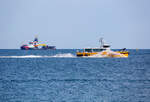 WINDCAT 42 vor Sassnitz, im Hintergrund die ARKONA des WSV.