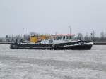 Eisbrecher Bffel wartet im Oberwasser der Schleuse Uelzen II auf seine Schleusung Richtung Lneburg.