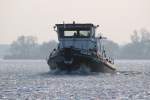 Eisbrecher EISBÄR vom WSA Brandenburg im Jan.2014 auf dem Wendsee bei Brandenburg.