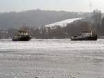 EB.Hönigstein u.Hohenstein vom WSA Regensburg auf der Donau bei Seestetten.Foto 30.01.2017