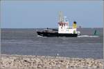 Das Seezeichenmotorschiff LTJEOOG des WSA Emden wurde 1979 bei der Schlmer Werft in Oldersum gebaut. Das Schiff ist 19,82 m lang und 6,50 m breit. Mit seiner 184 kW Maschine kann es eine Geschwindigkeit von 10 Knoten erreichen. Hier fhrt es am 04.04.2007 in seinen Heimathafen Norderney ein.
