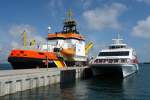 Bild Nr. 5 meines Tagesausflugs nach Helgoland vom 05.07.2007.
Im Helgolnder Vorhafen liegt der Halunder Jet neben der Neuwerk.
