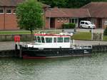 Das Mehrzweckschiff Oesper (05039950 , 13,95 x 3,80m) vom WSA Minden lag am 10.05.2018 im  Hafen  von Bad Essen / Mittellandkanal.