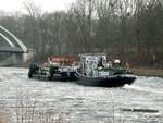 EB Seeadler (05033800) schob am 05.03.2018 das BU 3960 (05039600) im Sacrow-Paretzer-Kanal / UHW bei Nedlitz zu Berg Richtung Jungfernsee.