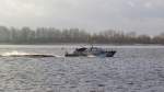 unbekanntes Zollboot auf der Unterelbe vor Wedel am 12.11.2015