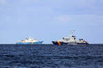 Die Küstenwache mit der BREDSTEDT der Bundespolizei (BP 21 - IMO 8986896) und dem Zollboot RUEGEN auf der Prorer Wiek auf Patrouille.