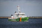 Zollboot Hiddensee beim Einlaufen am Mittag des 09.02.2019 in Warnemünde.