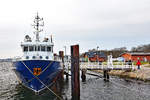 Zollboot PRIWALL am 11.1.2020 im Hafen von Lübeck-Travemünde