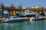 Drei unterschiedliche Boote  ( V.2062 , V.5819 , V.913 ) der  Guardia di Finanza  ( Finanzpolizei / Finanzwache ) im Hafen von Rimini / Adria; 15.04.2015  