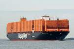 BERLIN EXPRESS , IMO 9540118 , Baujahr 2023 , Länge : 399,9m , Breite : 61m , TEU : 23664 , am 26.09.2023 auf der  ELBE  Höhe Lühe zu Berg zum Hamburger Hafen. Die Berlin Express ist eines der neuen Schiffe dieser Klasse der Hapag Lloy ...