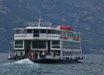 Fhre Tonale, BJ 1986; L 54 m; B 10,8 m; Passagiere 1000; macht sich auf den Weg von Malcesine quer ber den Gardasee nach Limone Sul Garda. 05.2025