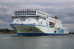 TT-Line Fähre Nils Holgersson auf dem Seeweg von Rostock nach Trelleborg bei Auslaufen am 28.06.2025 in Warnemünde.