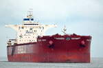 Die BERGE NIMBA IMO-Nummer:9467677 Flagge:Liberia Länge:292.0m Breite:45.0m Baujahr:2010 Bauwerft:Jinhai Heavy Industry,Zhoushan China vor der Alten Liebe Cuxhaven am 10.07.25