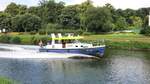 WSP 15, ein Polizeiboot der Landespolizei Nordrheim-Westfalen am 25.07.25 auf dem Rhein-Herne-Kanal bei Castrop-Rauxel.
13,4 Tonnen schwer, 13,86 Meter lang, 350 PS und 1,1 Millionen Euro teuer, das sind die Daten des am 03.11.2020 in Dienst gestell ...