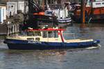 Hafenbarkasse BILLWERDER; Eigner/Betreiber: HPA; Aufnahmeort: Elbe/Hafen Hamburg, Deutschland; Datum: 10.06.2015; Info: (H 3421) ex-Name: HAFENVERWALTUNG 3 / Lüa 15,1 m, B 3,4 m, Tg 1,4 m / 1 MAN-Diesel, D2866 LXE40, 190 kW (258 PS) / gebaut 197 ...