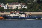 Schlepper und Schuber JOHANNES DALMANN; Eigner/Betreiber: HPA; Aufnahmeort: Elbe/Hafen Hamburg, Deutschland; Datum: 30.06.2025; Info: (IMO 04812300) Lüa 30 m, B 8,5 m, Tg 2,2 m / 1 Diesel, ABC 8DZC, 1.354kW (1.841 PS), 1 Festpropeller, 12 kn, Pf ...