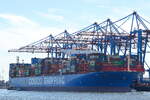 Die COSCO SHIPPING LIBRA ,Containerschiff, IMO-Nummer:9783538 Flagge:Hong Kong L�nge:399.0m Breite:59.0m Baujahr:2018 Bauwerft:Dalian Shipbuilding Industry,Dalian China im Hamburger Hafen aufgenommen am 23.06.26