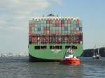 CSCL PUSAN  (IMO 9307229) am 3.6.2013, Hamburg einlaufend, Höhe Bubendeyufer  /  Containerschiff  / BRZ 108.069 / Lüa 336,7 m, B 45,64 m, Tg 15 m / 1 Diesel, 69.414 kW, 24,7 kn / TEU 9572 /