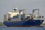 Die Maersk Nienburg IMO-Nummer:9446104 Flagge:Hong Kong Lnge:210.0m Breite:30.0m Baujahr:2010 Bauwerft:Hyundai Heavy Industries,Ulsan Sdkorea passiert am 05.05.13 auslaufend aus Hamburg Schulau