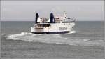 Die 1992 gebaute DEAL SEAWAYS (IMO 9007130) nimmt am 05.06.2012 von Calais kommend Kurs auf Dover. Sie ist 167 m lang, 23,3 m breit, hat eine GT von 20.133, eine DWT von 5.175 t und kann 1.212 Passagiere und 590 PKW bzw. 304 PKW und 66 LKW befrdern. Heimathafen ist Cherbourg (Frankreich). Frherer Name: BARBLEUR.

