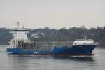 UNIFEEDER Aura luft am 21.11.09 in Hamburg ein aufgenommen vom Yachthafen Finkenwerder.