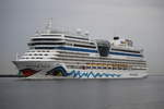 Die Aidamar der Rostocker Reederei Aida Cruises auf ihrem Seeweg von Kopenhagen nach Tallinn beim Einlaufen in Warnemünde.12.07.02019