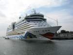 Die Aida  Bella  im Hafen von Warnemnde im August 2008