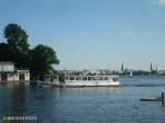 AMMERSBEK am 26.6.201, Hamburg, Alster, Eifahrt in den „Langer Zug“ /  Alsterdampfer / La  m, B 20,5 m, Tg 5,1 m / 1 MWM-Diesel 3-Zyl.