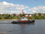 BUGSIER 21 (1) (IMO 9214989) in Fahrt am 4.5.2016, Hamburg, Elbe, Höhe Bubendeyufer / 

VSP-Schlepper / BRZ 382  / Lüa 30,62  m, B 11,62 m, Tg 5,12 m / 2 Deutz SBV9M 628, 3742 kW, 5088 PS, 5018 bhp, 2 VSP 28 G II / 210, 13 kn, Pfahlzug 51 t / gebaut 2000 bei Hitzler Werft, Lauenburg /
