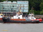 BUGSIER  2 (3) (2006) (IMO 9338993) am 22.6.2018, Hamburg, Elbe, Schlepperstation Neumühlen     Tractor-Schlepper / BRZ  430 / Lüa 32,8 m, B 11,70 m, Tg 6,7 m / 2 Deutz-Diesel, SBV 9M628,