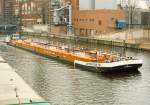 TSL Dettmer Tank 112 auf der Spree in Berlin-Charlottenburg zu Berg Richtung Mhlendammschleuse.