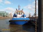 FAIRPLAY IX (IMO 9725093) am 11.3.2016, Hamburg, Elbe, Schlepperponton Neumühlen /
Tractor Hybrid Schlepper für Hafen Assistenz und Küsten Verschleppungen und Bergungen  / BRZ 494 / Lüa 29,67 m, B 13,5 m, Tg 6,3 m / Hauptmaschinen: 2 Diesel, MTU 16V4000M63L, je 2240 kWe (3045 PS), 1 Diesel MTU 16V4000M23F, 1460kWe (1986 PS),  Gesamtantriebsleistung: 2x2240 kW + 2x 600 kW elektr. Antrieb, 2 Schottel SRP 4000FP, 12,5 kn, Pfahlzug 90 t / gebaut  05.2015 bei Astilleros Armon Navia, Spanien / der Schlepper erfüllt die TIER II-Norm  / 
