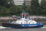 Schlepper FAIRPLAY-91; Eigner/Betreiber: Fairplay; Aufnahmeort: Elbe/Hafen Hamburg, Deutschland; Datum: 03.06.2025; Info: (IMO  9932177)  Das Bild zeigt die FAIRPLAY-91 unterhalb des Anlegers Dockland.