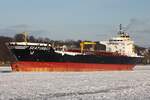 Tankschiff SEATURBOT; Eigner/Betreiber: German Tanker Shipping; Aufnahmeort: Elbe/Hafen Hamburg, Deutschland; Datum: 08.02.2012; Info: (IMO: 9204764), wurde 2000 in der Lindenau-Werft Kiel gebaut, ist 177,69 m lang, 28 m breit und hat einen Tiefgang von 11 m. Das Bild zeigt die SEATURBOT beim Auslaufen unterhalb Neumühlen.