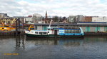 BLANKENESE (3) (ENI 05112080) am  9.1.2016, Hamburg, Elbe, am Betriebshof St. Pauli /
Einmann-Fährschiff / HADAG / Lüa 26,45 m, B 6,45 m, Tg 1,88 m / 1 Diesel, 585 kW, 797 PS,  1 Propeller, 11 kn, 1 Bugstrahlruder /  150 (1990 - 165) Pass., 12 Fahrräder / 1990 bei Grube, Oortkaten, Hamburg / 1994 hydr. Gangway / 1999 Lips Düse / 2004 Umbau (in Anlehnung an den Typ 2000) bei SSB, Oortkaten, , 200 Pass., 60 Fahrräder, 2. Bugstrahlruder /
