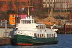 Hadag Hafenfähre KIRCHDORF; Eigner/Betreiber: Hadag; Aufnahmeort: Elbe/Hafen Hamburg, Deutschland; Datum: 12.02.2014; Info: Die Kirchdorf - als klassische Hafenfähre der  guten alten Zeit  -