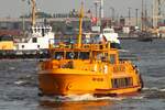 Hadag Hafenfähre JAN MOLSEN; Eigner/Betreiber: Hadag; Aufnahmeort: Elbe/Hafen Hamburg, Deutschland; Datum: 05.05.2011; Info:(ENI 5100690) Lüa 36,36 (vor Umbau 30,34) m, B 6,3 m, Tg 1,16 m /