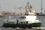 Hadag Hafenfähre KIRCHDORF; Eigner/Betreiber: Hadag; Aufnahmeort: Elbe/Hafen Hamburg, Deutschland; Datum: 05.05.2011; Info: Die Kirchdorf - als klassische Hafenfähre der  guten alten Zeit  - ist schon lange nicht mehr im Linienbetrieb, wird aber seit 2002 Traditionsschiff gelegentlich noch für Hafenrundfahrten genutzt. Lüa 30,18 m, B 8,14 m, Tg 3,18 m / 1 Diesel, 6-Zyl. MaK mit Getriebe, 370 PS, 11 kn, 1 Propeller / / max. 250 Pass. / gebaut 1962 bei Sietas, Hamburg-Neuenfelde.