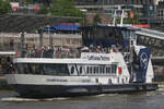 Hadag Hafenfähre HAMBURGENSIE (ENI 04810920); Eigner/Betreiber: Hadag; Datum: 03.06.2025; Aufnahmeort: Elbe/Hafen Hamburg, Deutschland.