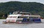 MS Drachenfels, ein Fahrgastschiff der K-D (Kln-Dsseldorfer) auf dem Rhein legt gerade am Anleger Unkel am 21.09.2013 an.