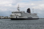 Die Scandlines Fähre Kronprins Frederik auf dem Weg von Gedser nach Rostock-Überseehafen beim Einlaufen in Warnemünde.15.05.2016