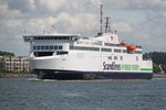 Die Scandlines Hybrid Ferry Berlin auf dem Weg von Rostock-Überseehafen nach Gedser beim Auslaufen um 15:35 Uhr in Warnemünde.09.07.2016